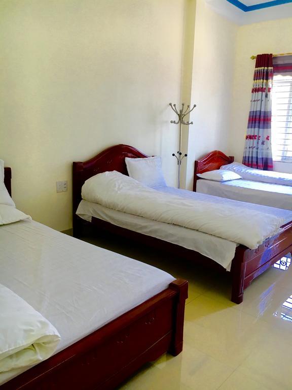 Huyen Tram Guesthouse Dồng Van Bagian luar foto